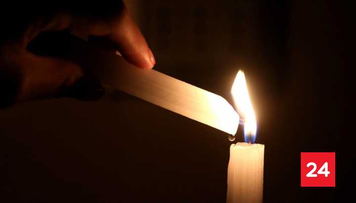 Lluvia, viento y hasta relámpagos provocan cortes de luz: Región Metropolitana es la más afectada