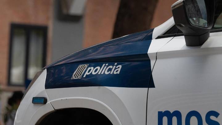 La jueza manda a prisión al acusado de matar a su madre tirándola por la ventana en L'Hospitalet