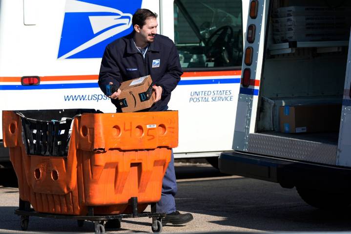 Post office lost $9 billion as USPS seeks changes