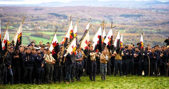 Miles de scouts peregrinan en Francia para «redescubrir el poder del Espíritu Santo»: «Es algo indescriptible»