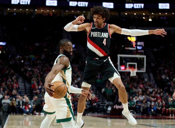 Portland Trail Blazers welcome back 1 injured player, lose another for several weeks