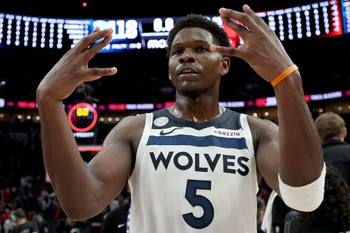 Anthony Edwards returns from hamstring injury to start against Knicks