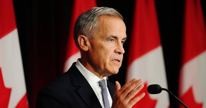 Canadians split between investing or tackling deficit as budget priorities: Nanos survey