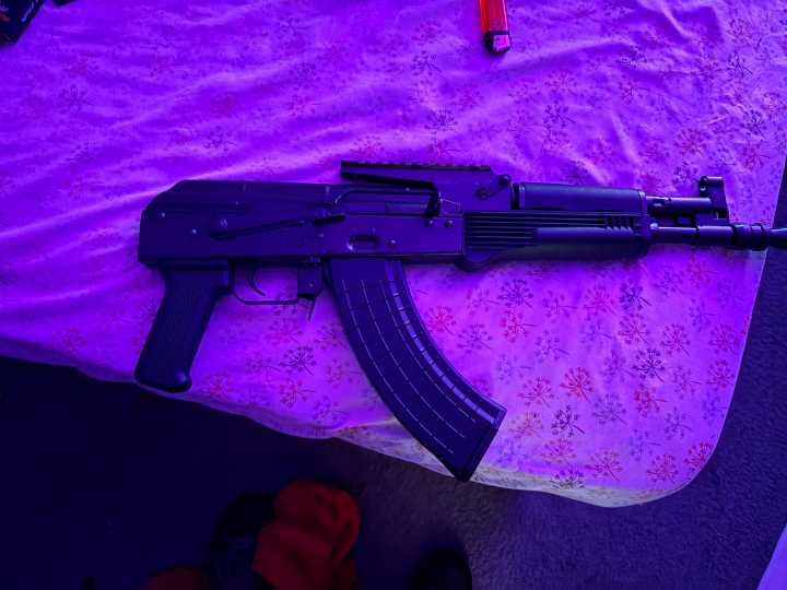 16-year-old, 20-year-old arrested for Westlake gun store break