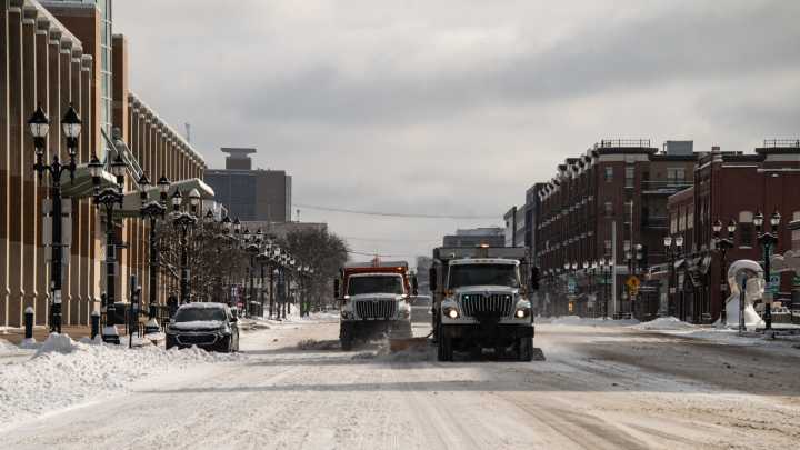 Lansing expected to see heavy snow this weekend. See daily forecasts