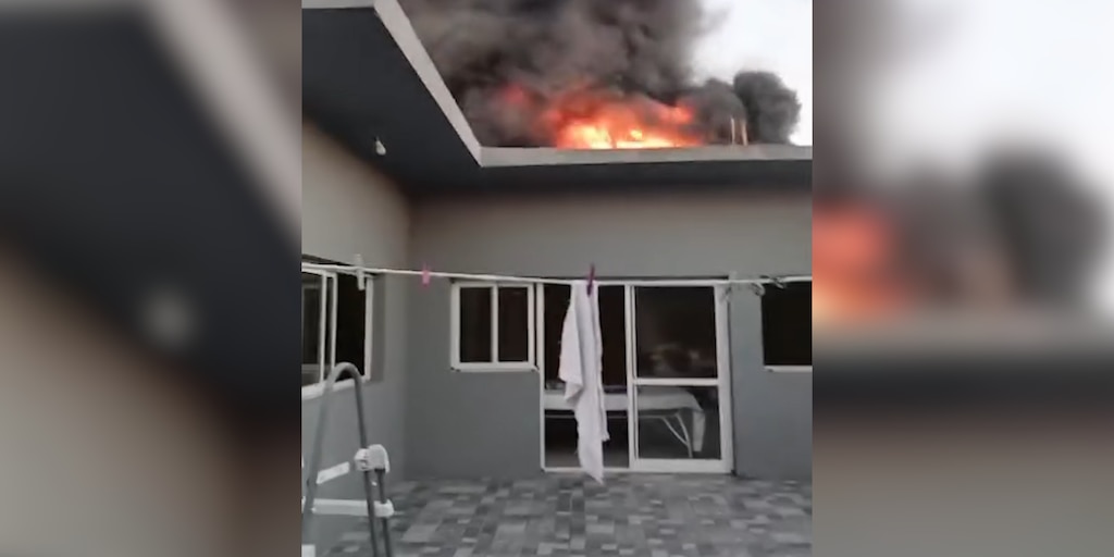 Un feroz incendio se desató en una fábrica de plásticos de La Plata