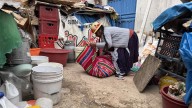 Madre abandona tres hijos en Puno y se niega regresar para verlos