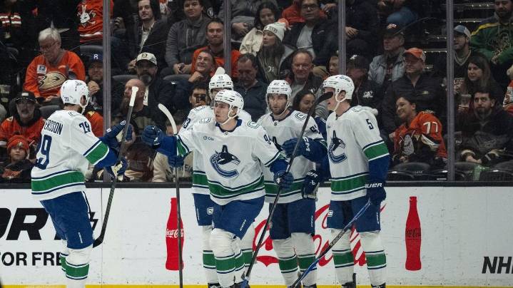 Sasson, O'Connor score late to back Tolopilo in Canucks' 5