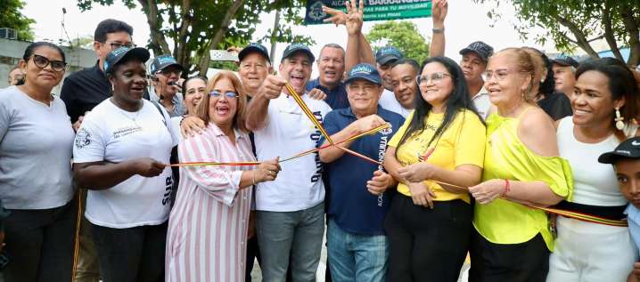 Alcalde Char entregó 3 vías de 960 metros viales en el barrio Los Pinos