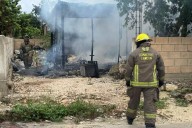 Casa de madera termina en cenizas tras incendiarse en la SM 247 de Cancún