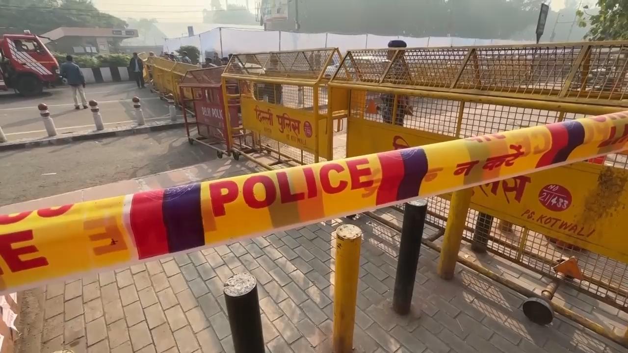 Witnesses retell the incident where car exploded near Delhi's historic Red Fort that killed 8 people