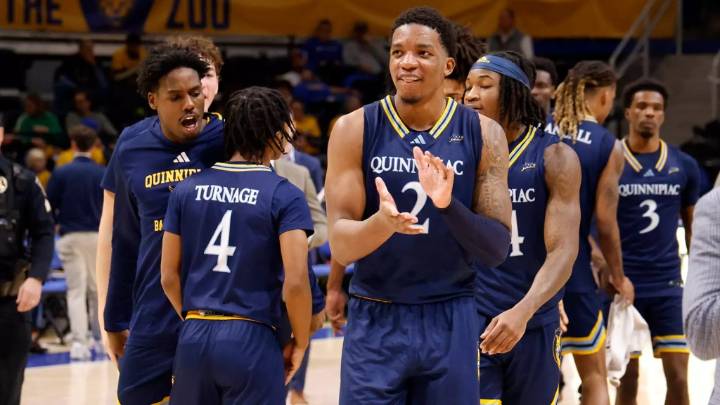 Quinnipiac men's basketball upsets Pittsburgh