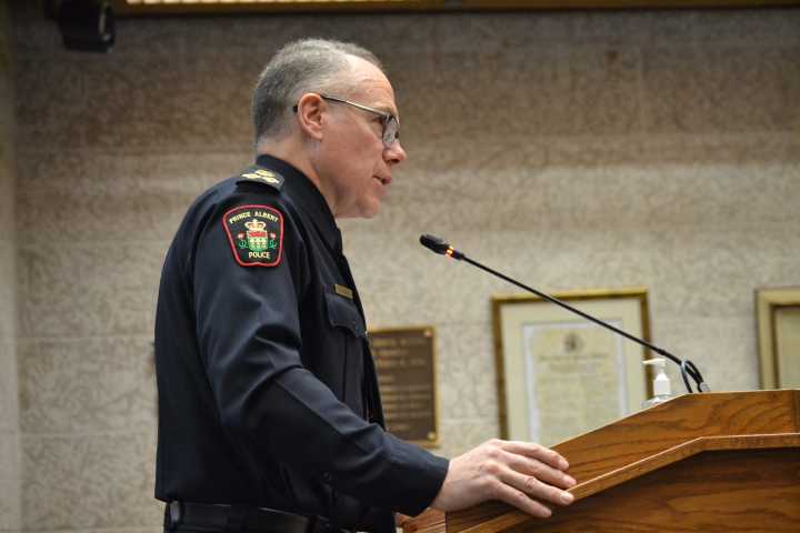 Council receives report on implications of new Street Weapons Act