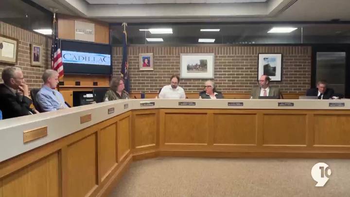 Cadillac City Council accused of violating charter, faces calls for resignations