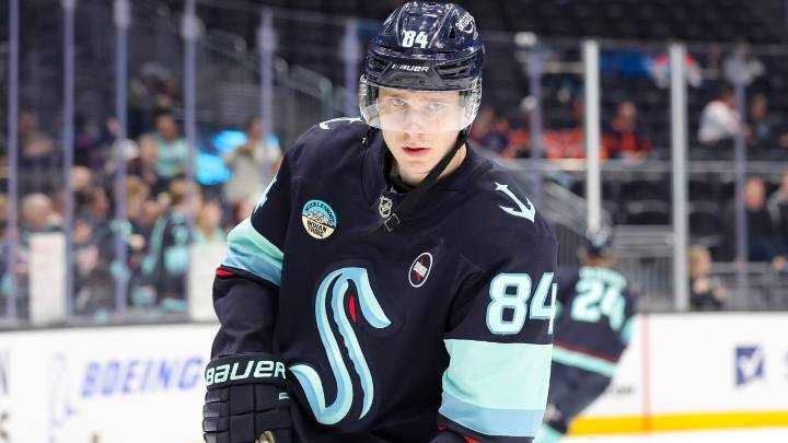 NHL Status Report: Kakko likely to make season debut for Kraken