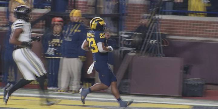 No. 21 Michigan takes down Purdue 21