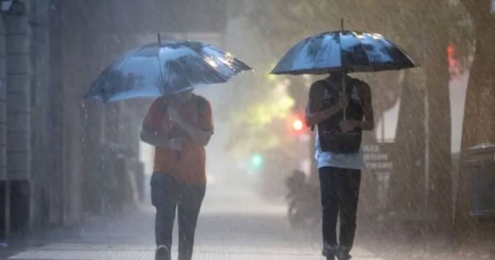 Vuelve la alerta por tormentas en Neuquén y Río Negro y subió a «naranja» este sábado: las zonas afectadas