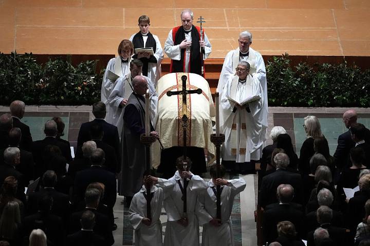 Business as usual at White House as former officials, family honor Dick Cheney