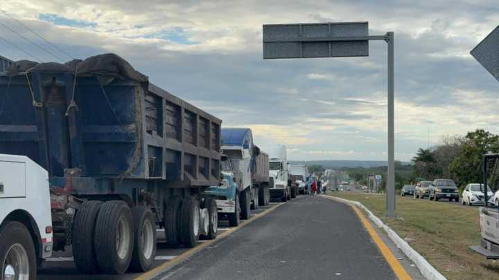 Productores Levantan Bloqueo en Carretera Tampico-Mante Tras Presunto Acuerdo