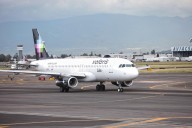 Pilotos mexicanos acusan que permiso a pilotos extranjeros en Volaris es inconstitucional