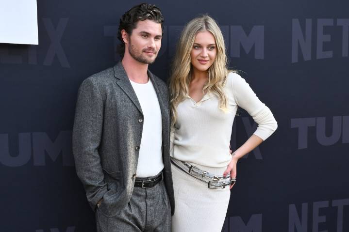 Chase Stokes Slams ‘F–king Weird’ Comments About Kelsea Ballerini & Ex Madelyn Cline: ‘Grow Up’