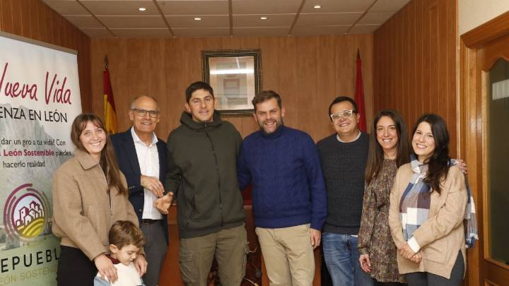 Dos nuevas familias 'repueblan' Almanza