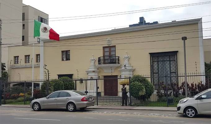 Encargada de la Embajada de México dejó Lima: Ejecutivo dispuso medida tras asilo a Betssy Chávez