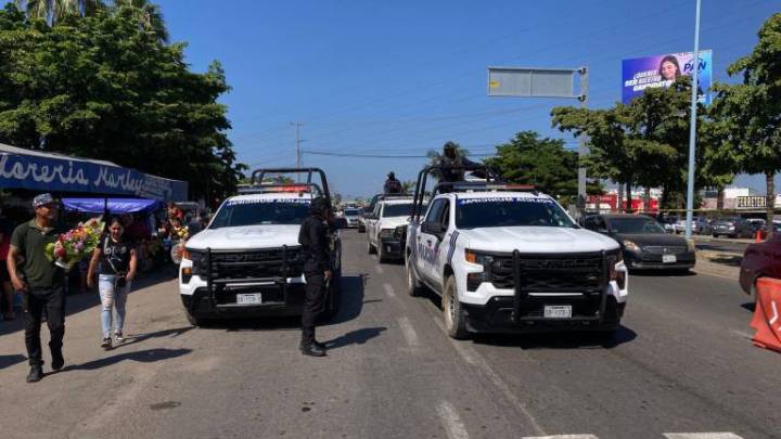 Refuerzan seguridad en panteones de Sinaloa durante el Día de Muertos