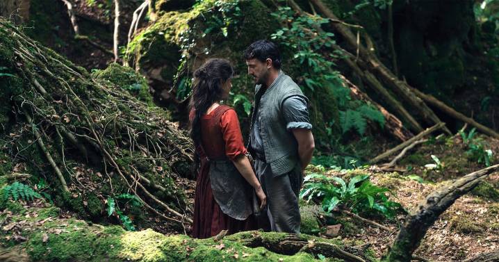 'Hamnet' Is the Big Alternative to Your Thanksgiving Weekend Movie Plans