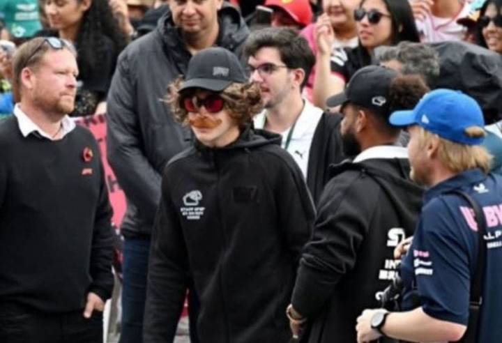 Con bigote, peluca y gorra: Franco Colapinto se infiltró entre sus fans en Brasil y nadie lo reconoció