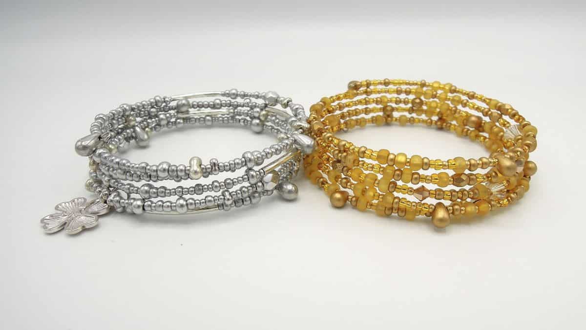 Gold and Silver prices this evening: Yellow metal slips nearly by Rs 760, white metal drops by about Rs 1,716; check intraday movement