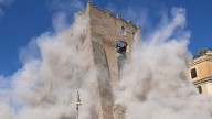 Doble derrumbe de la antigua Torre dei Conti en Roma durante su restauración: un obrero herido y otro desaparecido