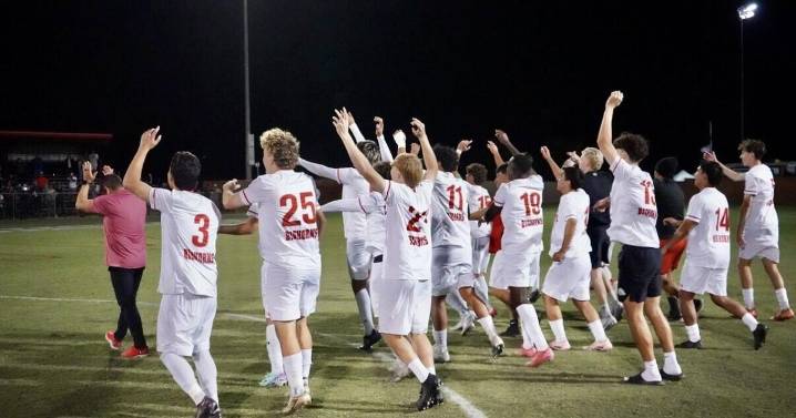 Mohave College men's soccer knocks out defending champs to advance to NJCAA Semifinals |