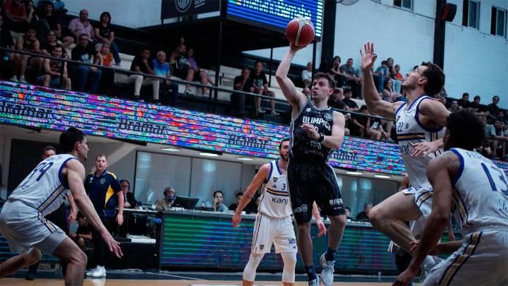 Agustín Facello tras la victoria ante Boca en el Vicente Rosales: "La gente empujó mucho y el plantel puso el cuerpo"