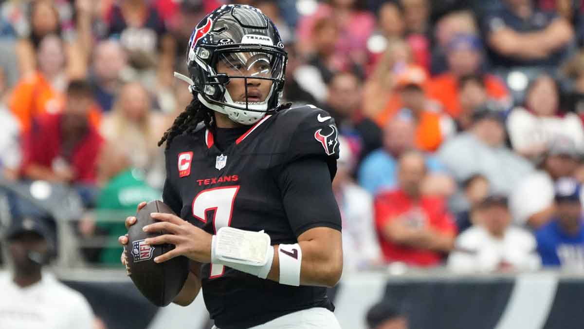 Texans’ CJ Stroud back at practice after lengthy concussion absence