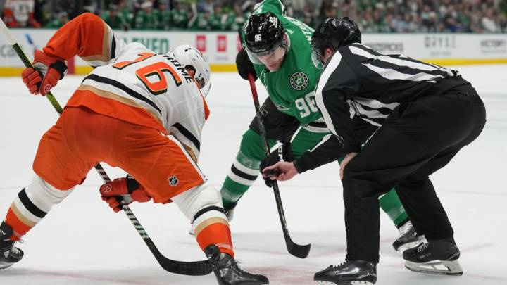 Stars face Ducks on FOX 4 | FOX 4 Dallas-Fort Worth