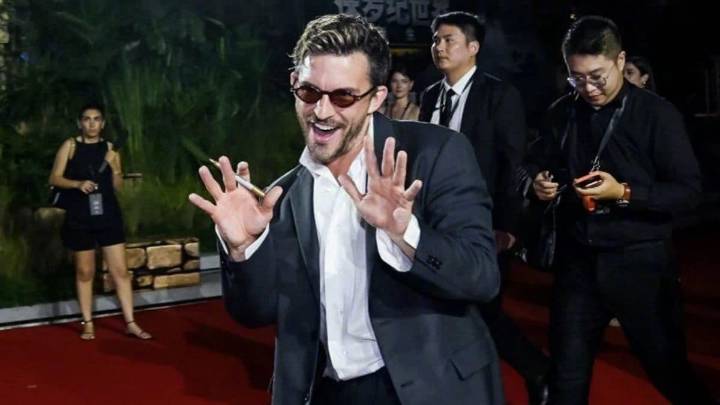 Jonathan Bailey Crowned Sexiest Man Alive 2025 By People Magazine