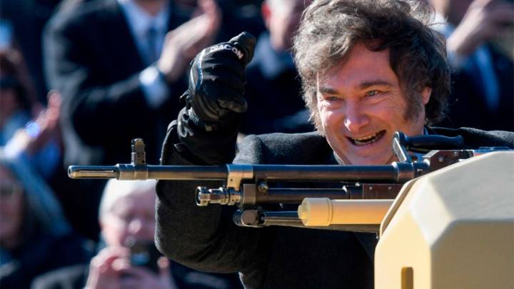 El Gobierno autorizó a civiles la compra de fusiles semiautomáticos bajo control del RENAR