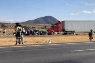 Accidente vehicular en Salamanca, Guanajuato, deja 11 jornaleros fallecidos