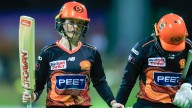 WBBL: Perth Scorchers fall to previously winless Sydney Thunder in missed opportunity