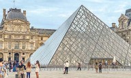 30-yr-old woman charged with criminal conspiracy in Louvre heist
