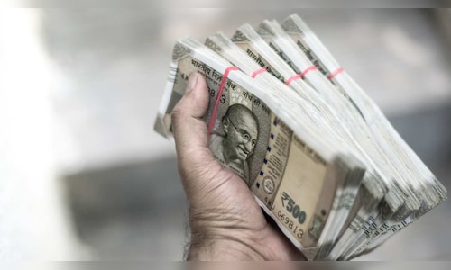 Rupee ends flat as modest inflows counter global risk