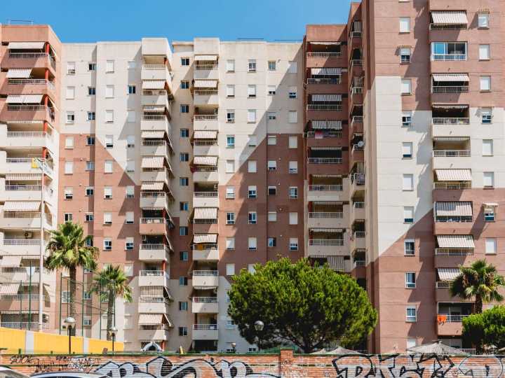 Las compraventas de vivienda rozan las 59.000 en septiembre tras subir un 5% interanual