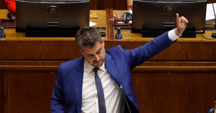 Republicanos exploran ofensivas contra diputado Manouchehri tras lanzar billete