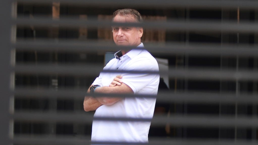 Bolsonaro dijo que intentó quitarse la tobillera porque tomó una medicación que le provocó alucinaciones