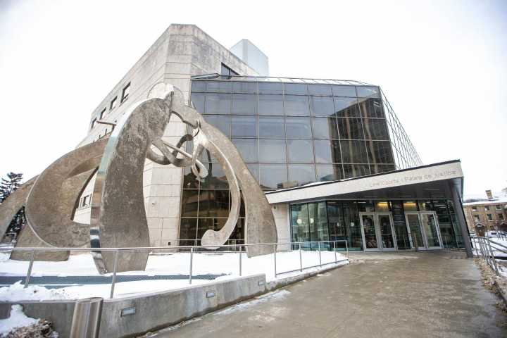 Crown calls on defence lawyers to look for possible police misconduct in past convictions involving charged WPS officers