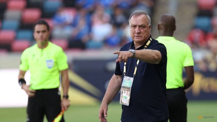Curacao determined to secure World Cup place for absent coach Advocaat