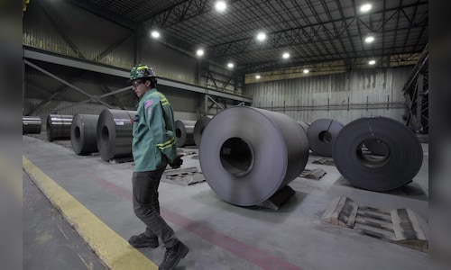 US manufacturing mired in weakness as tariff gloom spreads