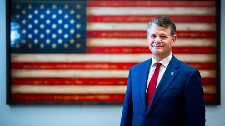 Why are more colleges hiring military veterans to lead their schools?