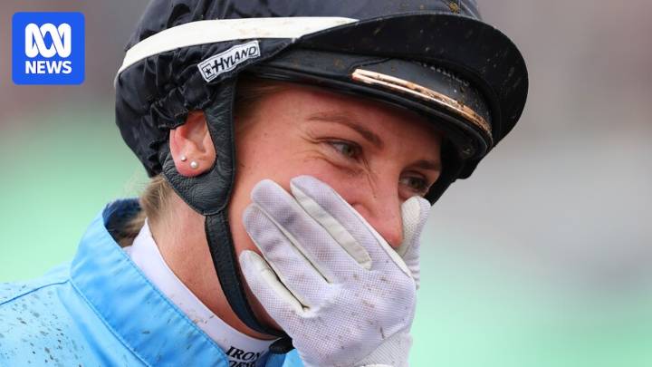 Half Yours wins $10 million Melbourne Cup at Flemington, beating Goodie Two Shoes and Middle Earth